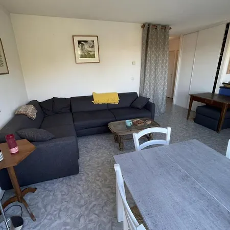 Nice Cosy Apt With Balcony In